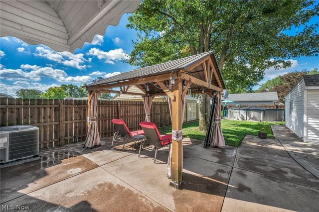 5042 W 5th Street, Independence, OH 44131
