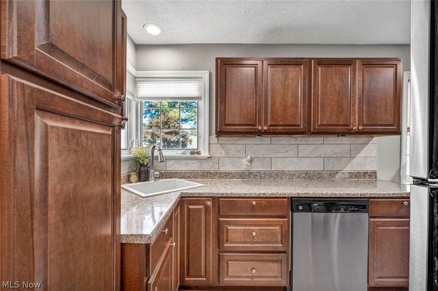 5042 W 5th Street, Independence, OH 44131