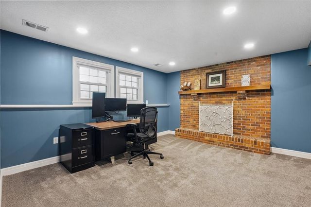 12128 Hollingsworth Road, Kansas City, KS 66109