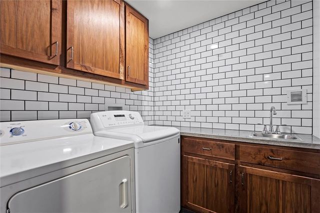12128 Hollingsworth Road, Kansas City, KS 66109