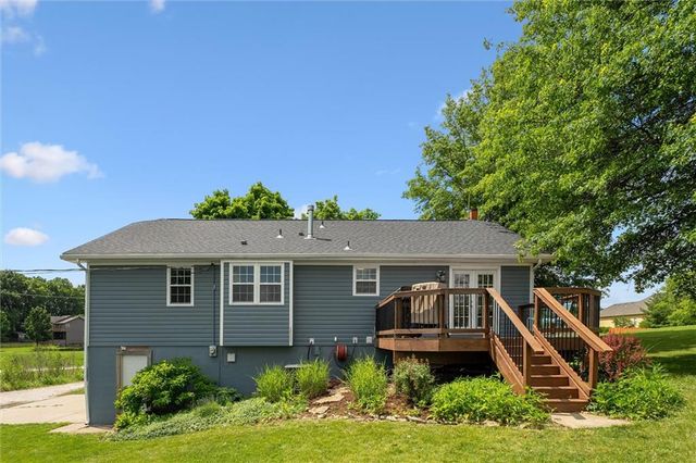 12128 Hollingsworth Road, Kansas City, KS 66109