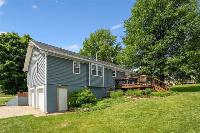 12128 Hollingsworth Road, Kansas City, KS 66109