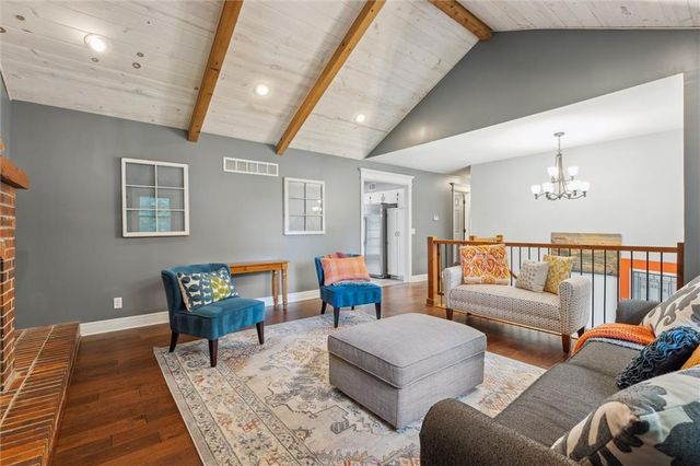 12128 Hollingsworth Road, Kansas City, KS 66109