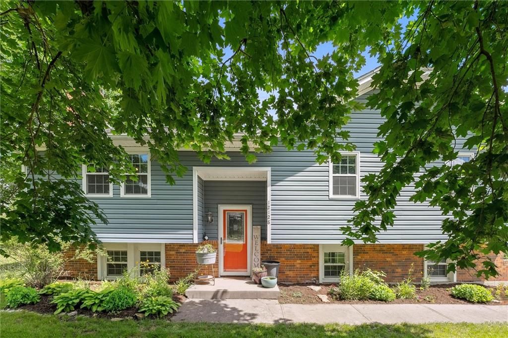 12128 Hollingsworth Road, Kansas City, KS 66109