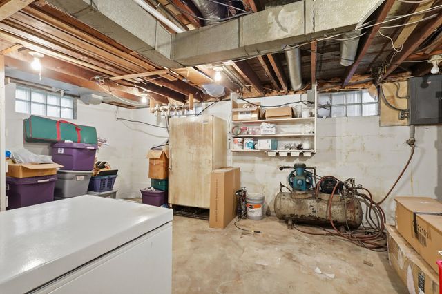 2224 41st Street, Rock Island, IL 61201