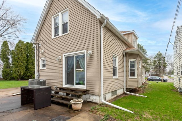 2224 41st Street, Rock Island, IL 61201