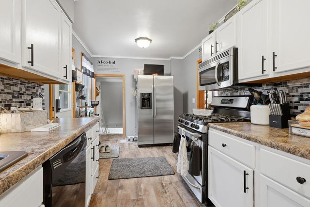 2224 41st Street, Rock Island, IL 61201