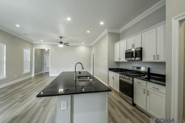 7126 Kenilworth Crossing Ave, Baton Rouge, LA 70810