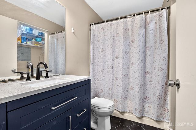 619 Aspen Drive, Plainsboro, NJ 08536