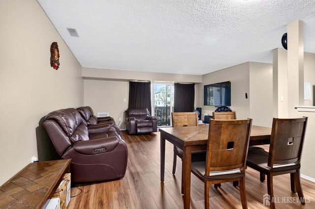 619 Aspen Drive, Plainsboro, NJ 08536