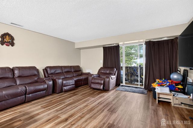 619 Aspen Drive, Plainsboro, NJ 08536