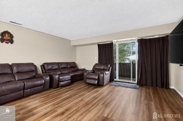 619 Aspen Drive, Plainsboro, NJ 08536