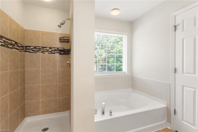 7246 Jeanne DR, Gloucester, VA 23061