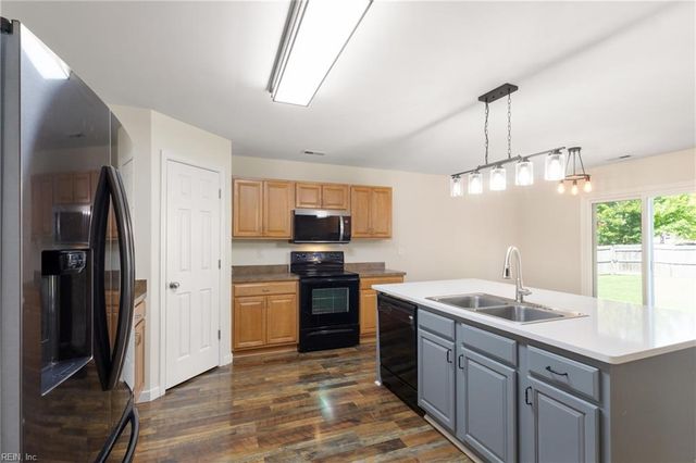 7246 Jeanne DR, Gloucester, VA 23061