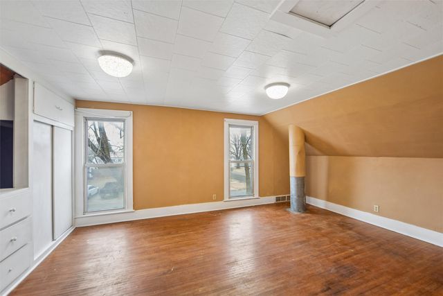 502 W Marion Street, Knoxville, IA 50138