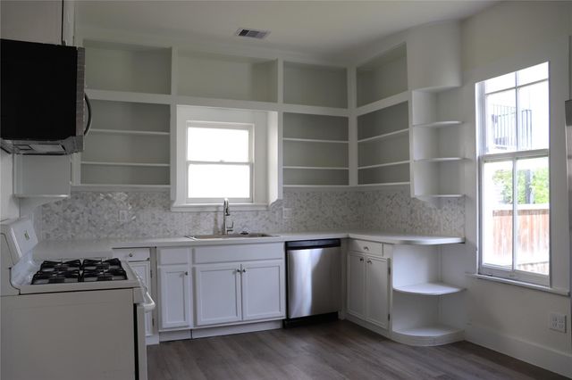 2008 Crockett Street, Houston, TX 77007