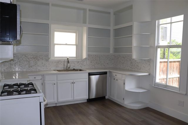 2008 Crockett Street, Houston, TX 77007