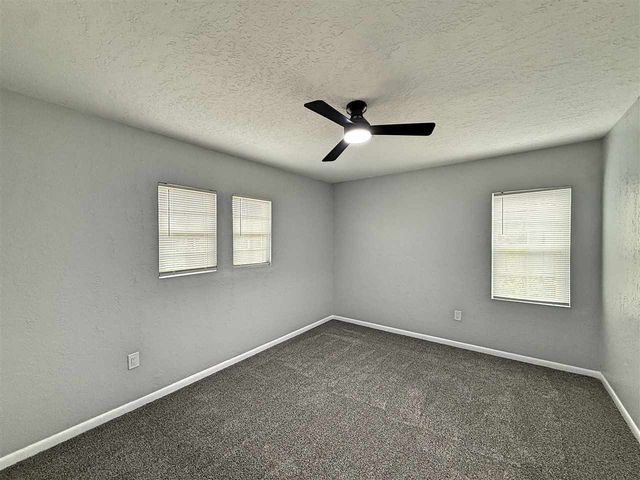 1614 NW 43rd St, Lawton, OK 73505