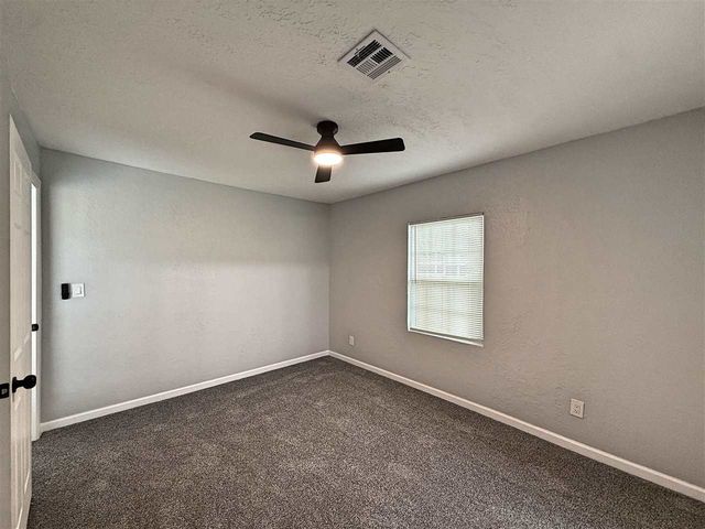 1614 NW 43rd St, Lawton, OK 73505