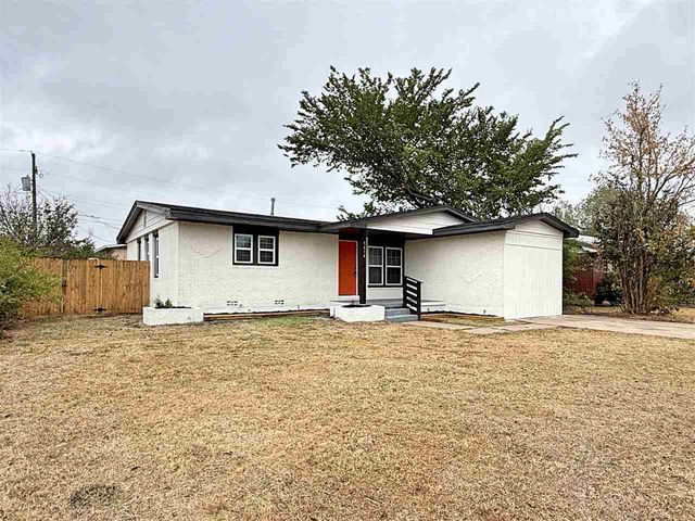 1614 NW 43rd St, Lawton, OK 73505