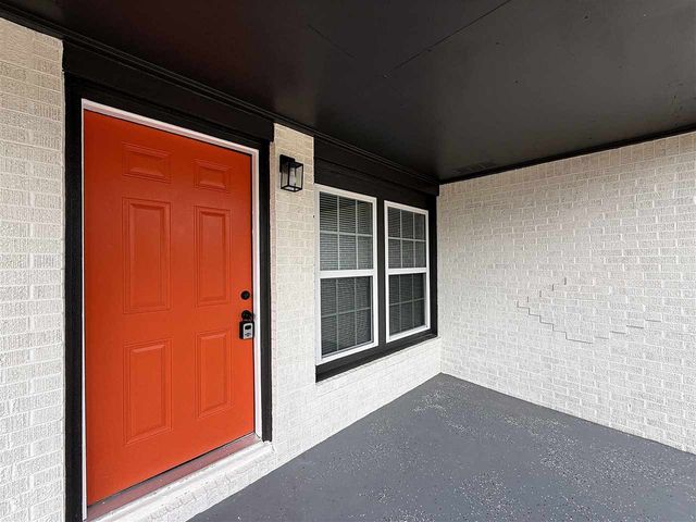 1614 NW 43rd St, Lawton, OK 73505