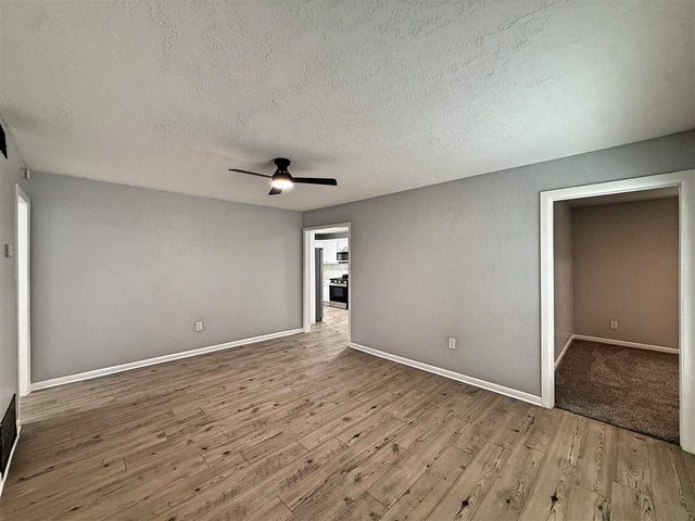 1614 NW 43rd St, Lawton, OK 73505