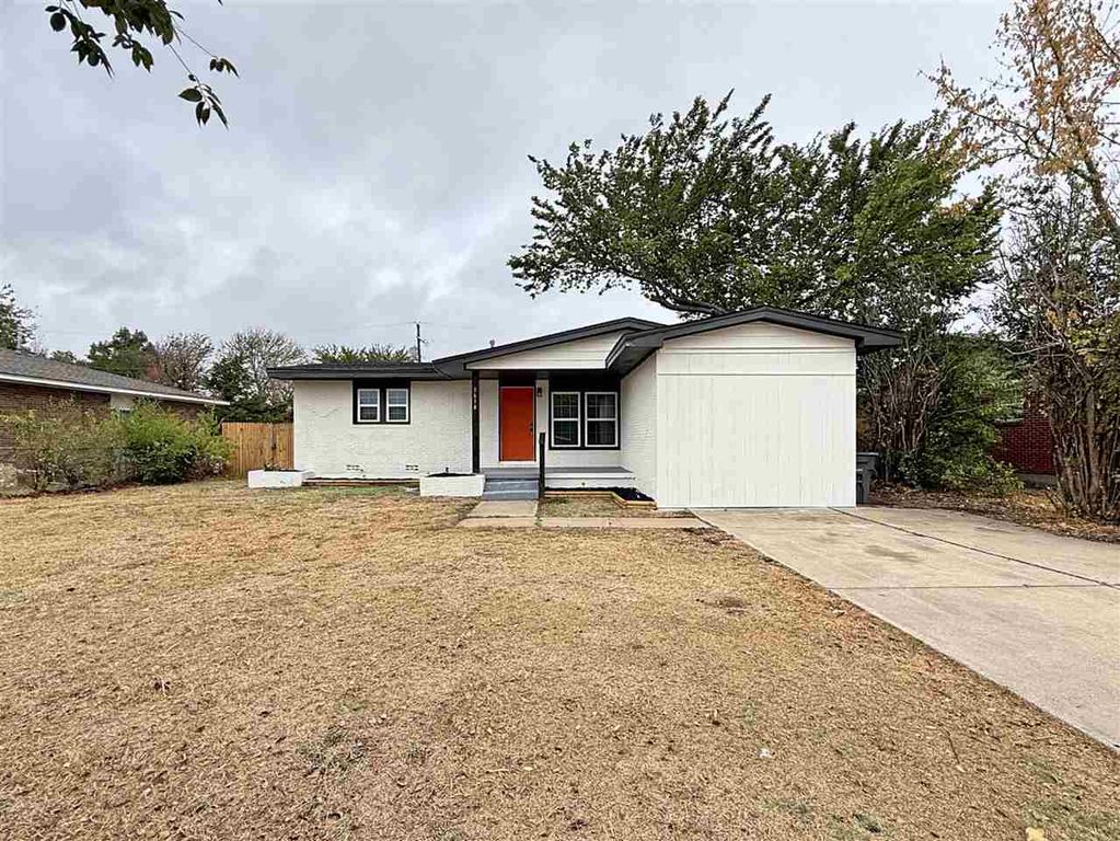 1614 NW 43rd St, Lawton, OK 73505