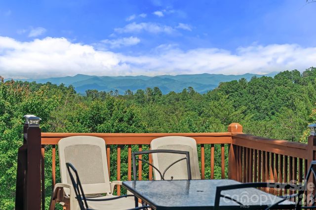 56 Gudger Road, Leicester, NC 28748