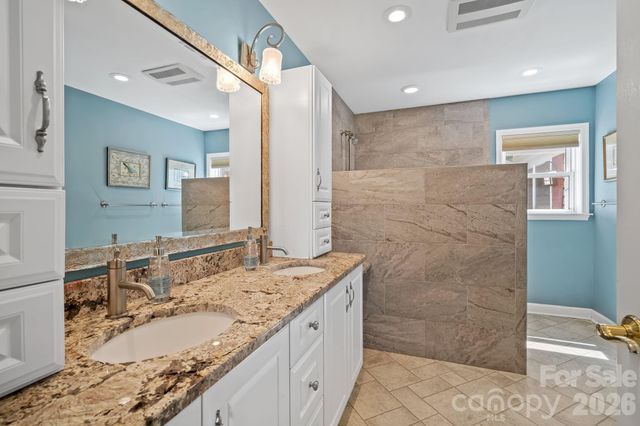 56 Gudger Road, Leicester, NC 28748