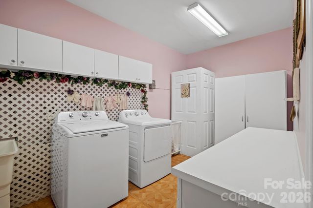 56 Gudger Road, Leicester, NC 28748