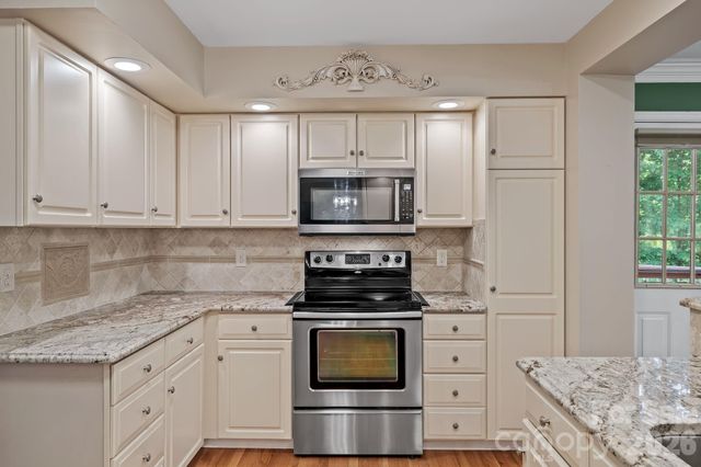 56 Gudger Road, Leicester, NC 28748