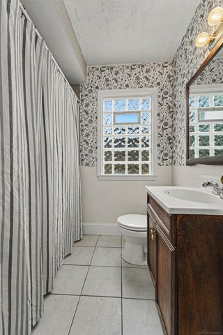 20620 Westhampton Avenue, Southfield, MI 48075