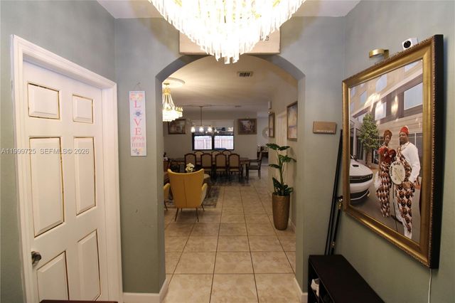 3698 SE 2nd Dr, Homestead, FL 33033