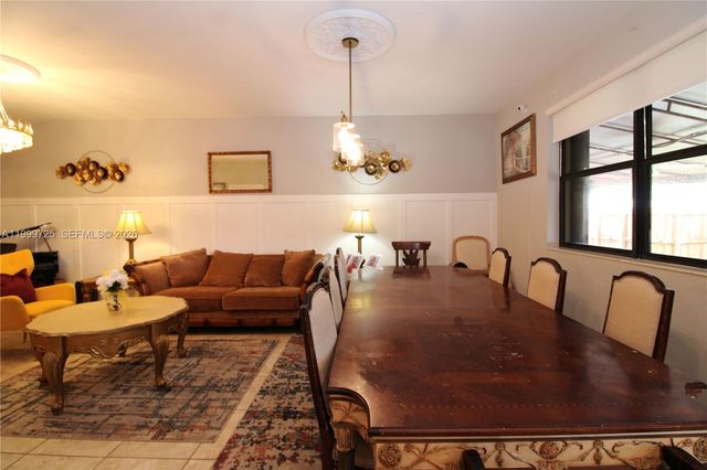 3698 SE 2nd Dr, Homestead, FL 33033