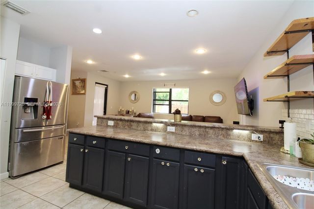 3698 SE 2nd Dr, Homestead, FL 33033