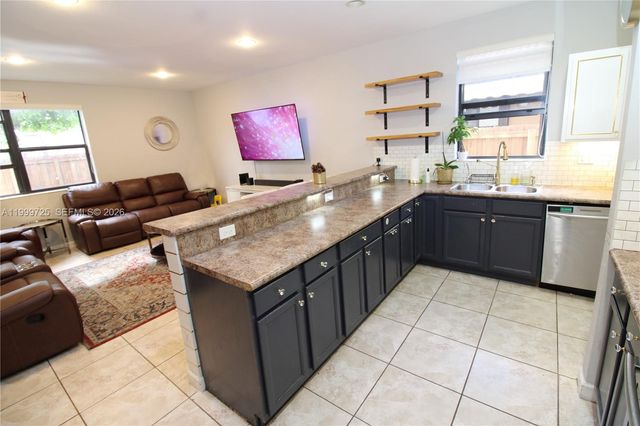 3698 SE 2nd Dr, Homestead, FL 33033