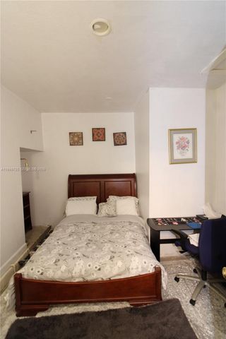 3698 SE 2nd Dr, Homestead, FL 33033