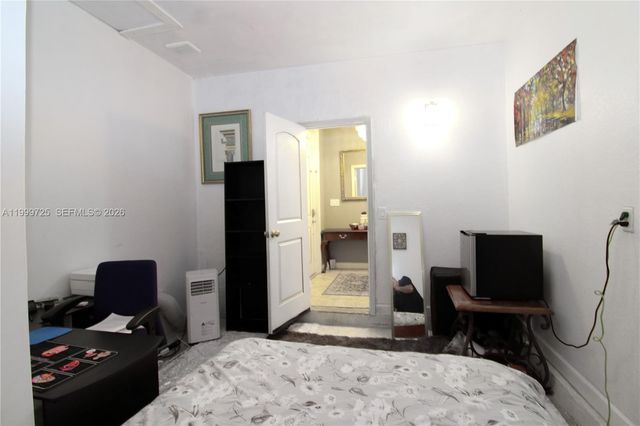 3698 SE 2nd Dr, Homestead, FL 33033