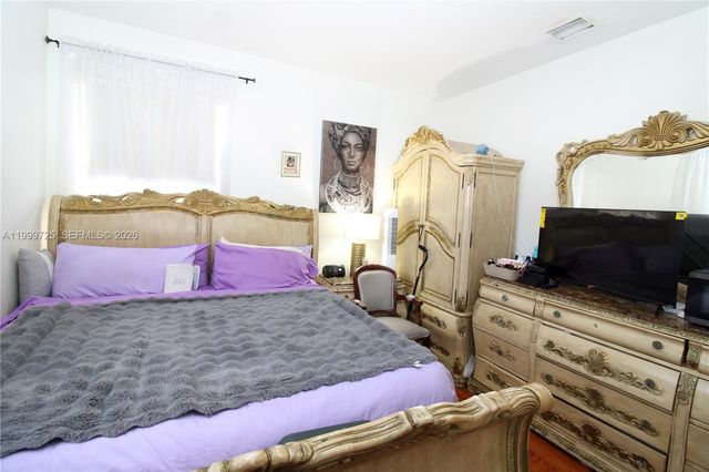 3698 SE 2nd Dr, Homestead, FL 33033