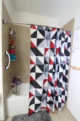 3698 SE 2nd Dr, Homestead, FL 33033