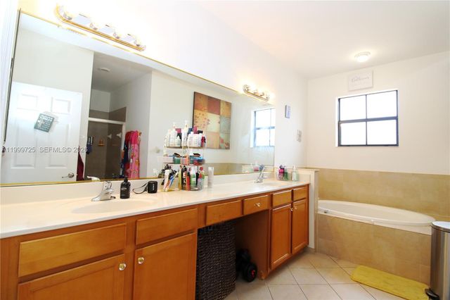 3698 SE 2nd Dr, Homestead, FL 33033