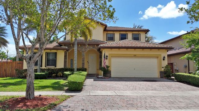 3698 SE 2nd Dr, Homestead, FL 33033