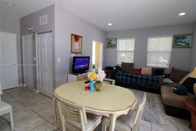 3698 SE 2nd Dr, Homestead, FL 33033