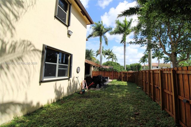 3698 SE 2nd Dr, Homestead, FL 33033