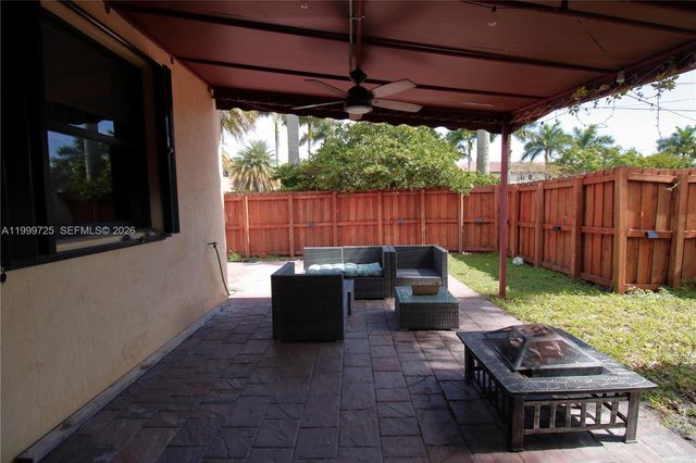 3698 SE 2nd Dr, Homestead, FL 33033