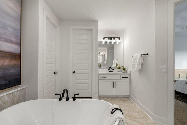 17700 Hattie TRCE, Austin, TX 78738