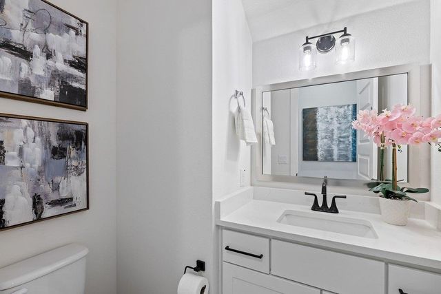 17700 Hattie TRCE, Austin, TX 78738