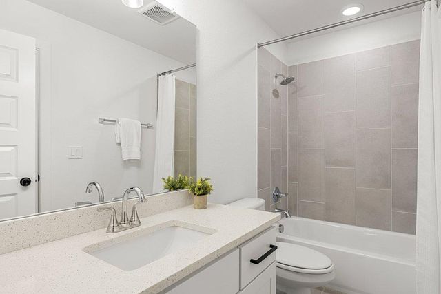 17700 Hattie TRCE, Austin, TX 78738
