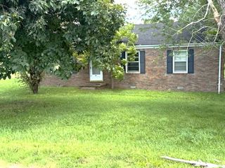113 Indian Creek Dr, New Johnsonville, TN 37134