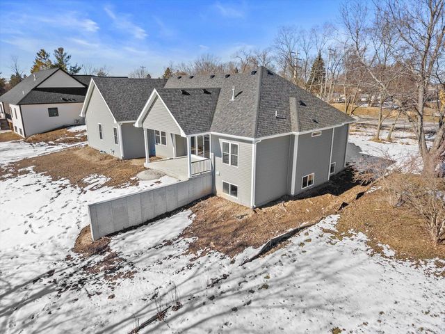 9035 12th STREET, Kenosha, WI 53144